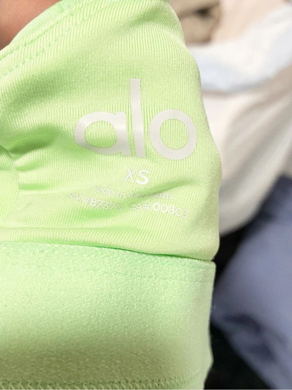 Alo Yoga Airlift Advantage Racerback Sports Bra Green Size XS